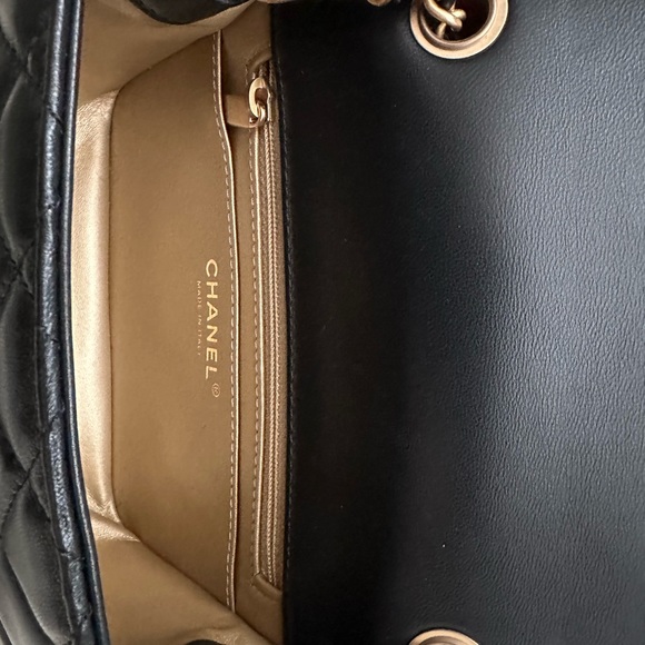 Brand new with tag 22C CHANEL pearl crush mini square black with gold ball - Picture 2 of 9